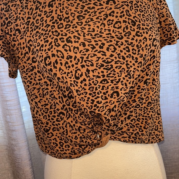 H&M cotton cheetah print tee - Picture 2 of 5